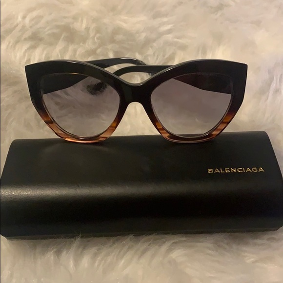 NEW BALENCIAGA SUNGLASSES THICK CAT EYE LOOK - Picture 1 of 7